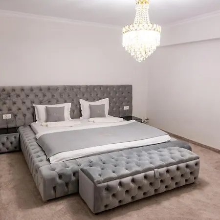 Jolie Luxury